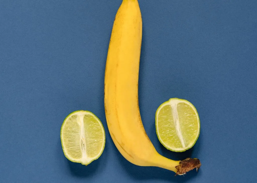A banana and 2 limes as a metaphor for male genitalia to treat frenulum breve. 